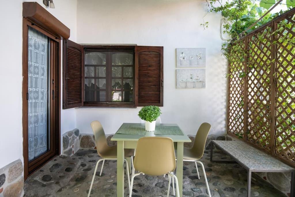 Traditionelles Appartement Athos Shadow Am Meer Paralia Sikias Ngoại thất bức ảnh